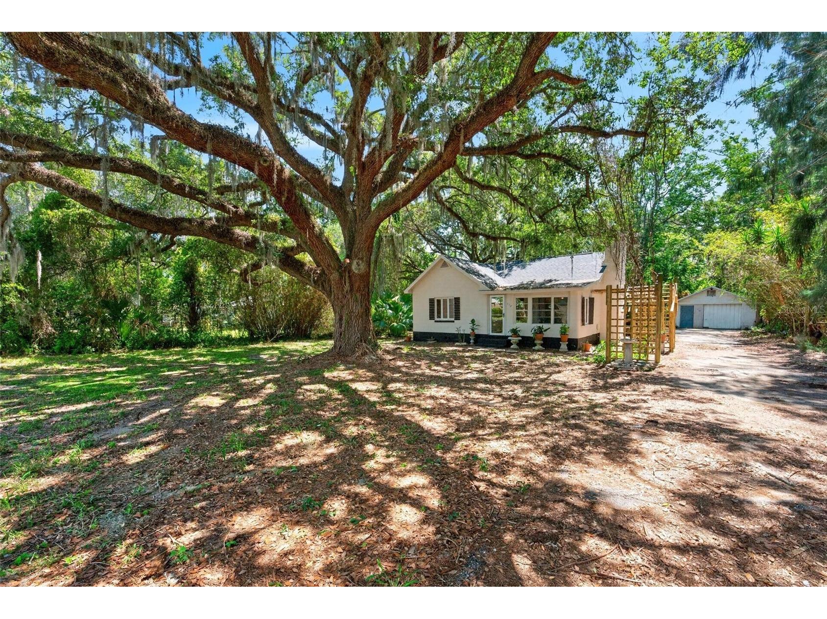 112 N Lake Avenue Leesburg FL 34748 O6418144 image12