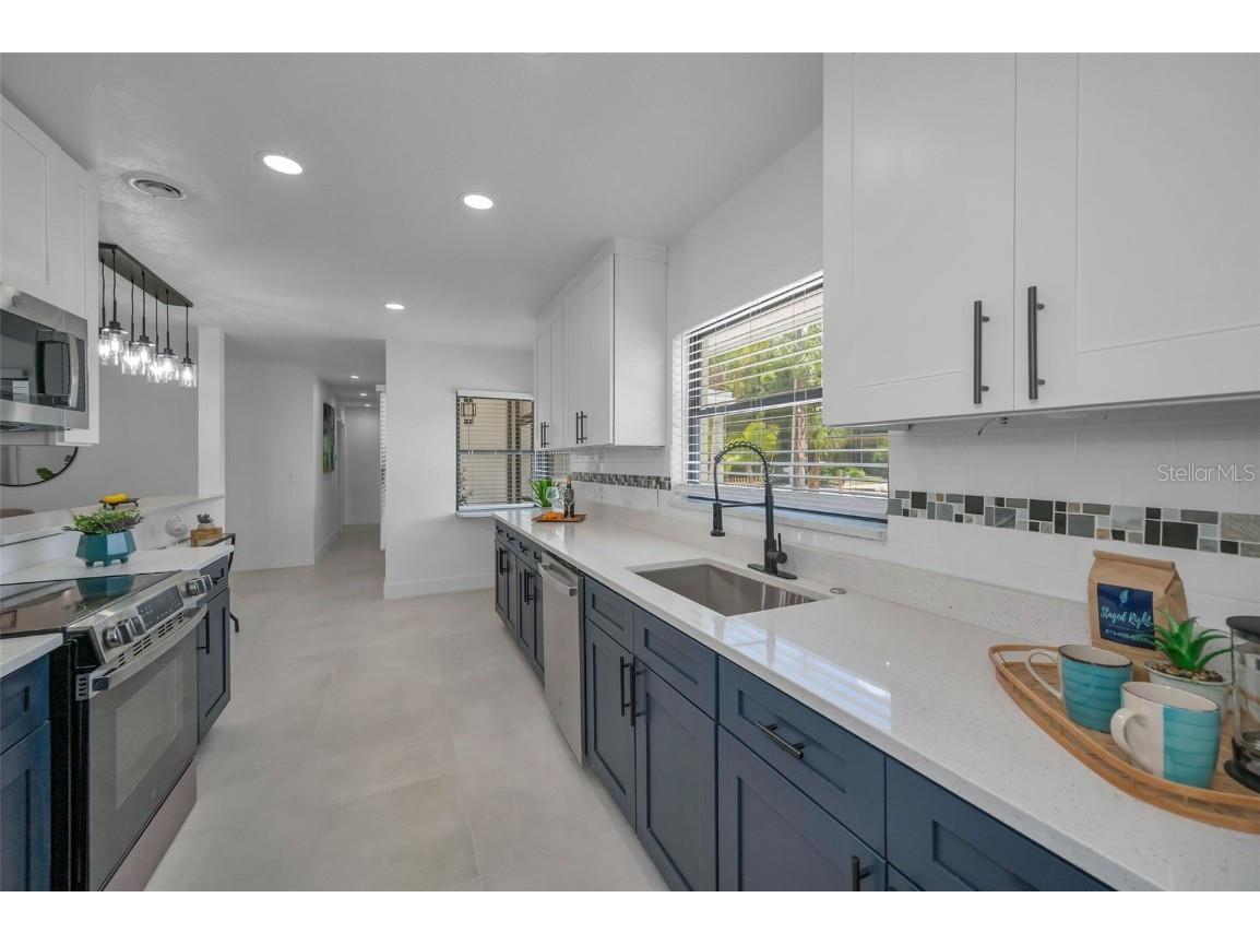 112 Peterson Lane Palm Harbor FL 34683 TB8400232 image13