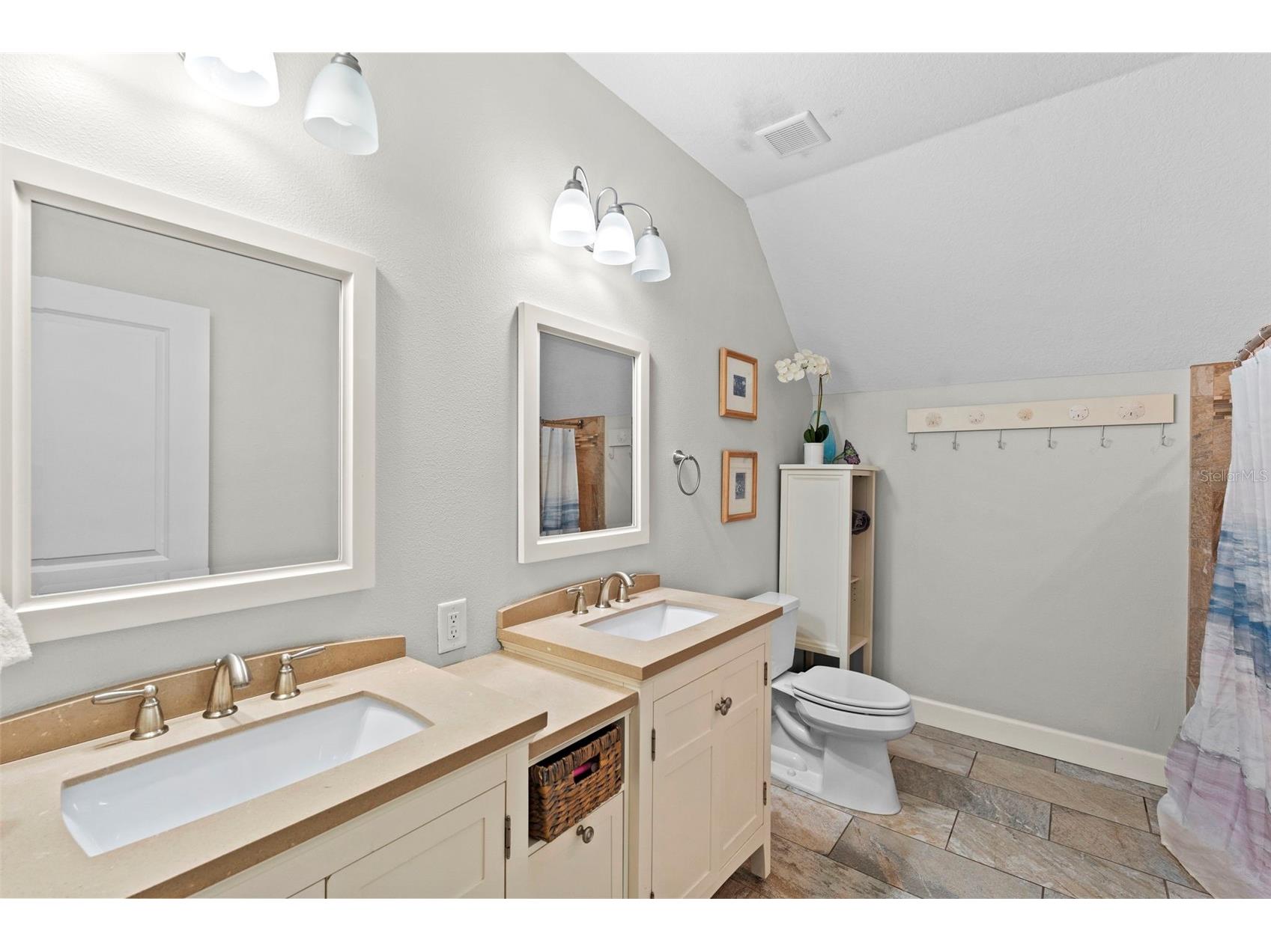112 S Florida Avenue Tarpon Springs FL 34689 TB8506182 image28