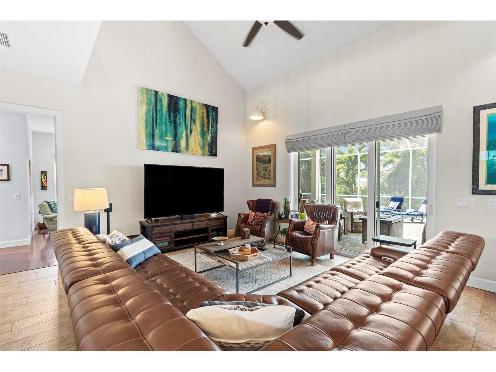 112 S Florida Avenue Tarpon Springs FL 34689 TB8506182 image4