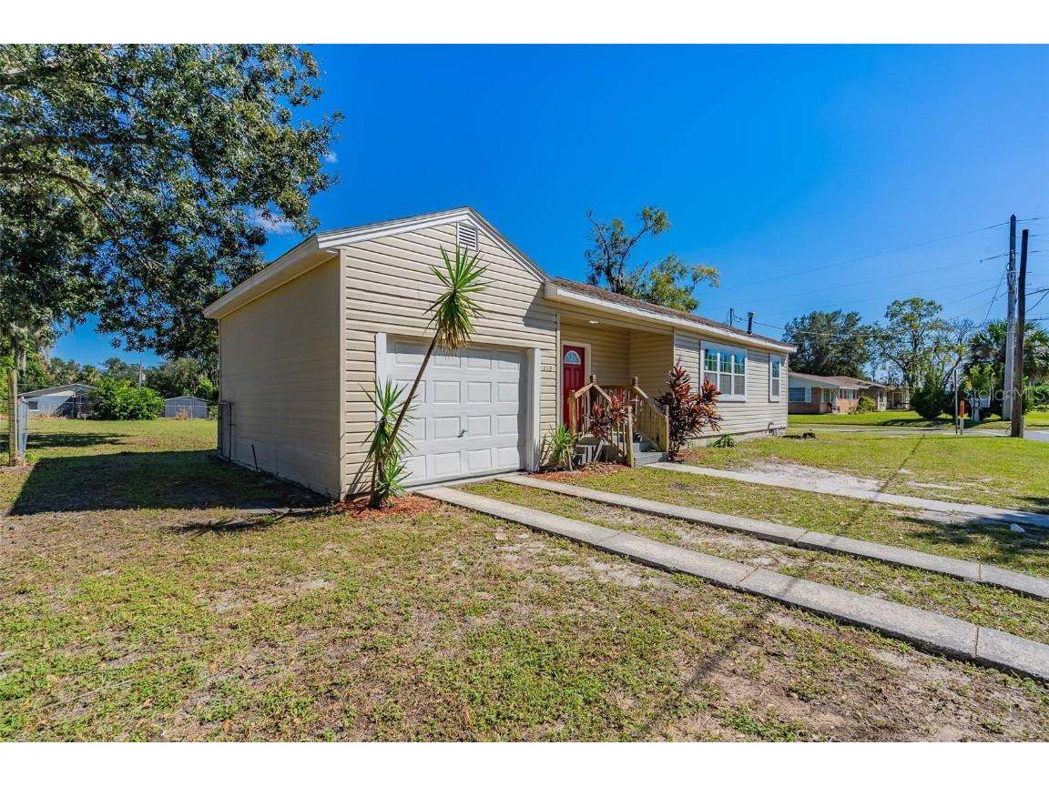 112 S Moss Street Leesburg FL 34748 O6249821 image2