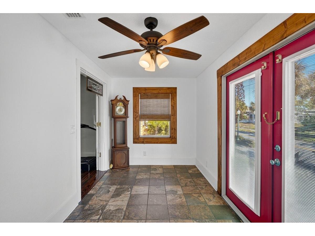 112 S Oleander Avenue Daytona Beach FL 32118 V4948135 image32