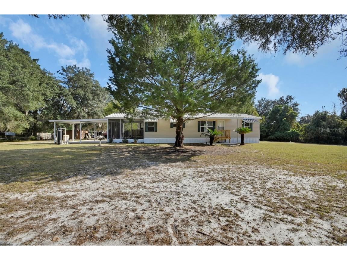 112 Stallion Road Crescent City FL 32112 V4946075 image1