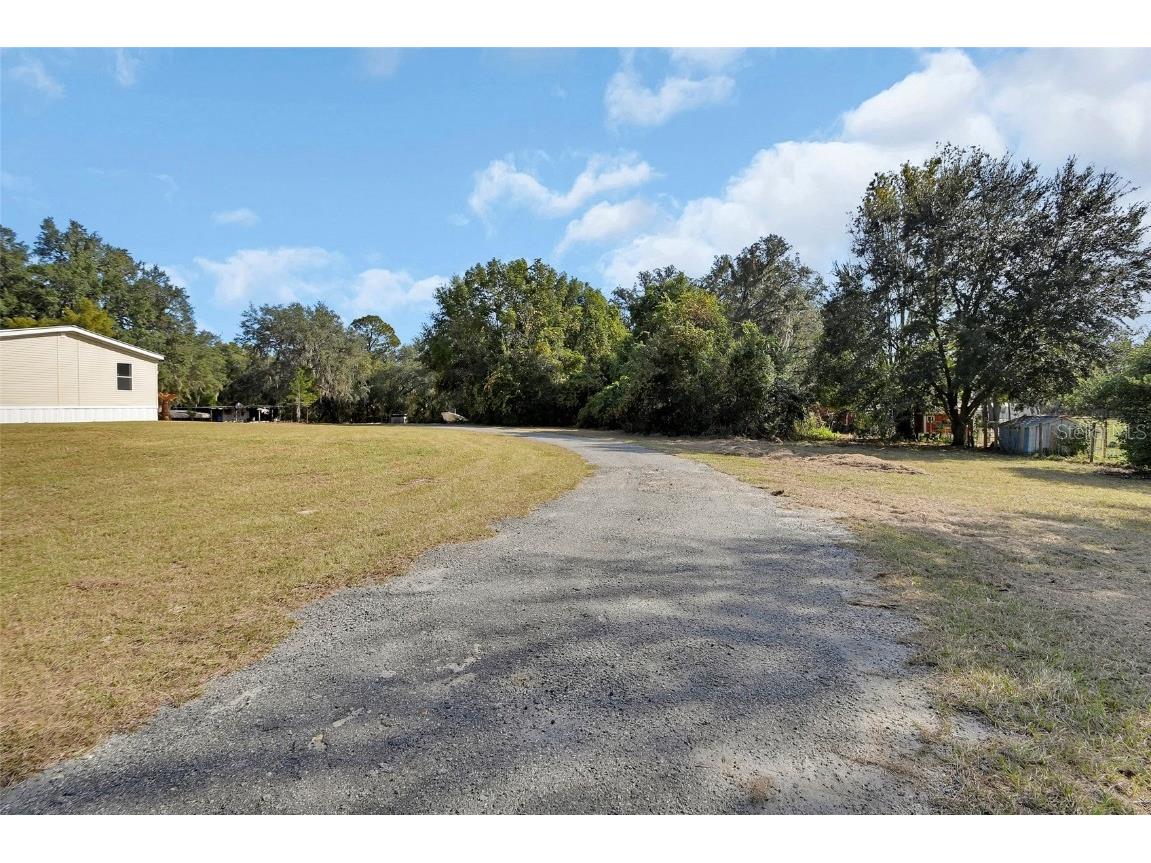 112 Stallion Road Crescent City FL 32112 V4946075 image44