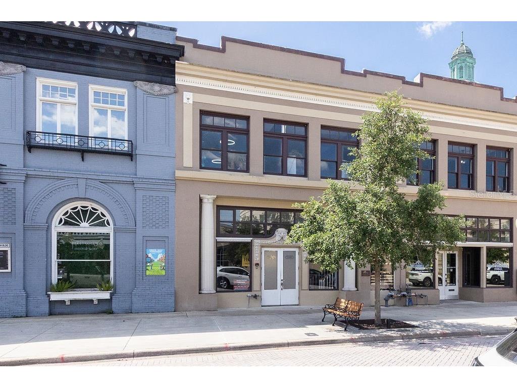 112 W Indiana Avenue #202 Deland FL 32720 V4943525 image1