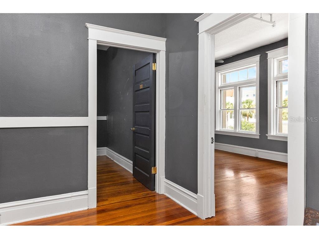 112 W Indiana Avenue #202 Deland FL 32720 V4943525 image5