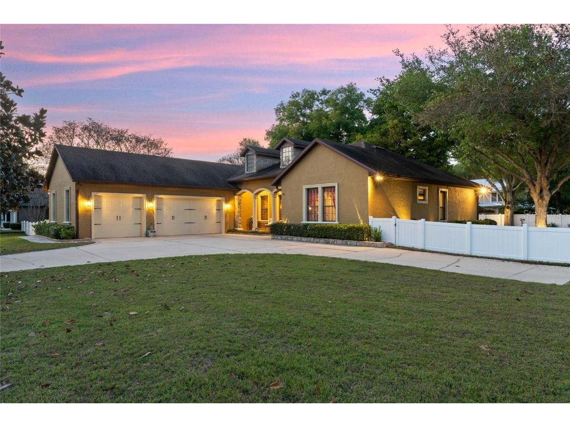 112 W Sadler Avenue Oakland FL 34760 O6185010 image1