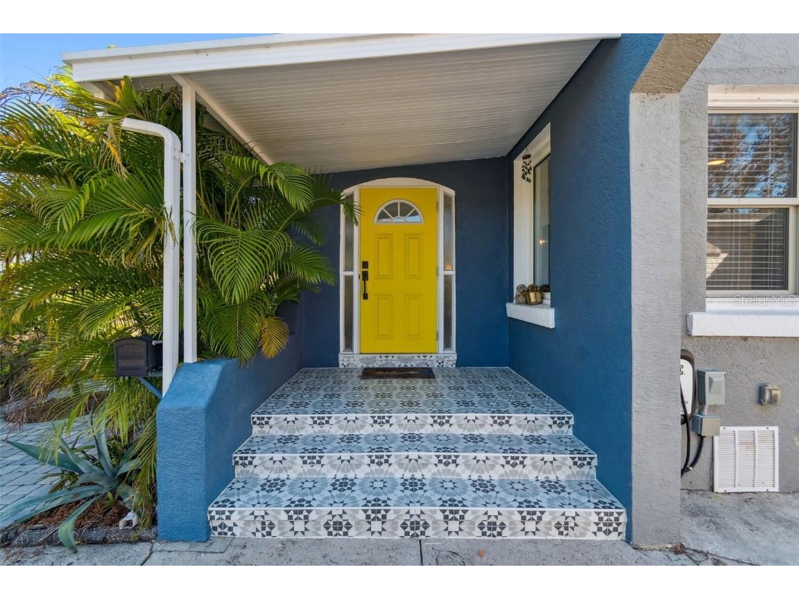 1120 17th Avenue N Saint Petersburg FL 33704 TB8448255 image1