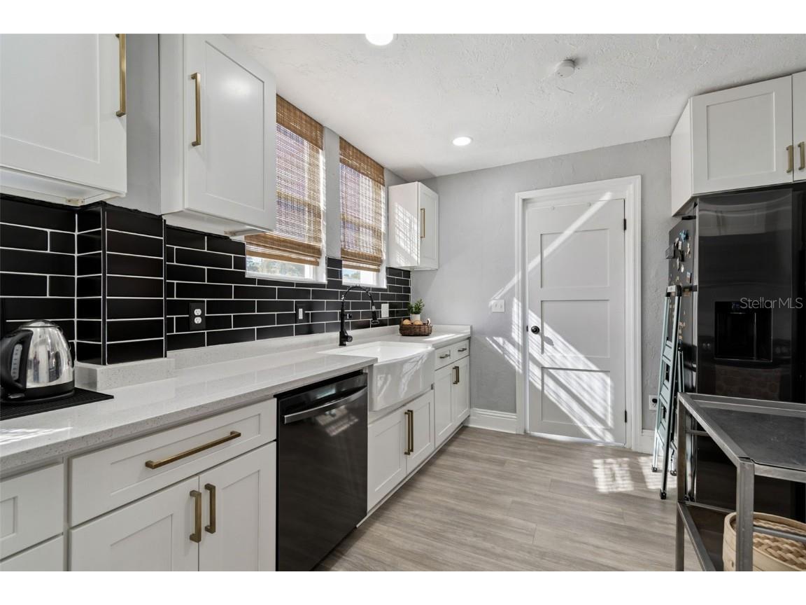 1120 17th Avenue N Saint Petersburg FL 33704 TB8448255 image17