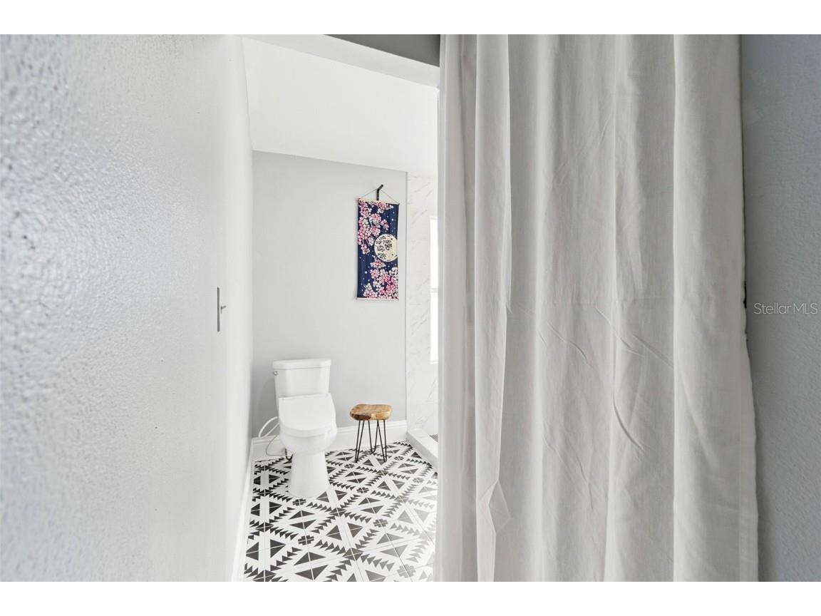 1120 17th Avenue N Saint Petersburg FL 33704 TB8448255 image25