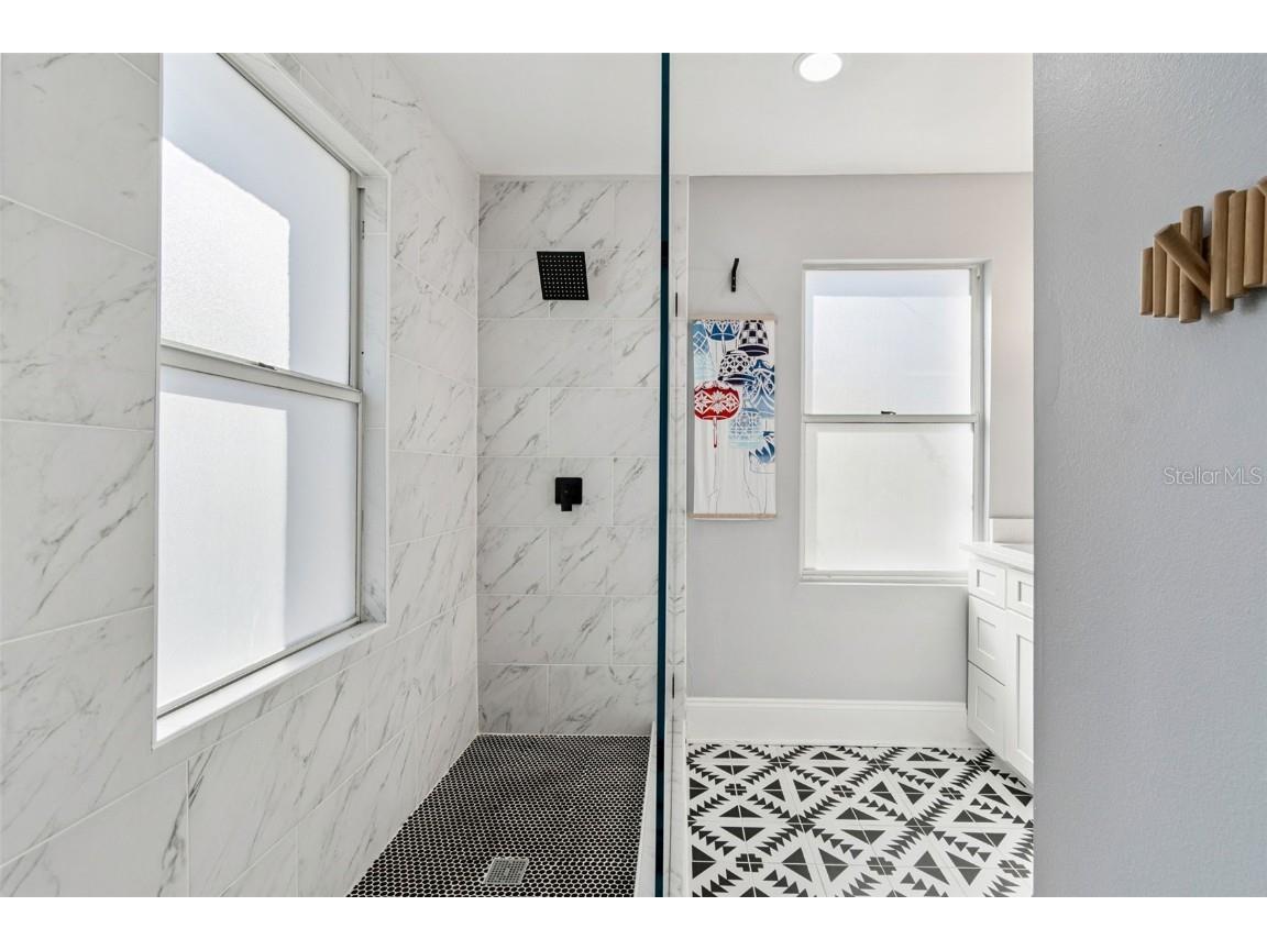 1120 17th Avenue N Saint Petersburg FL 33704 TB8448255 image27