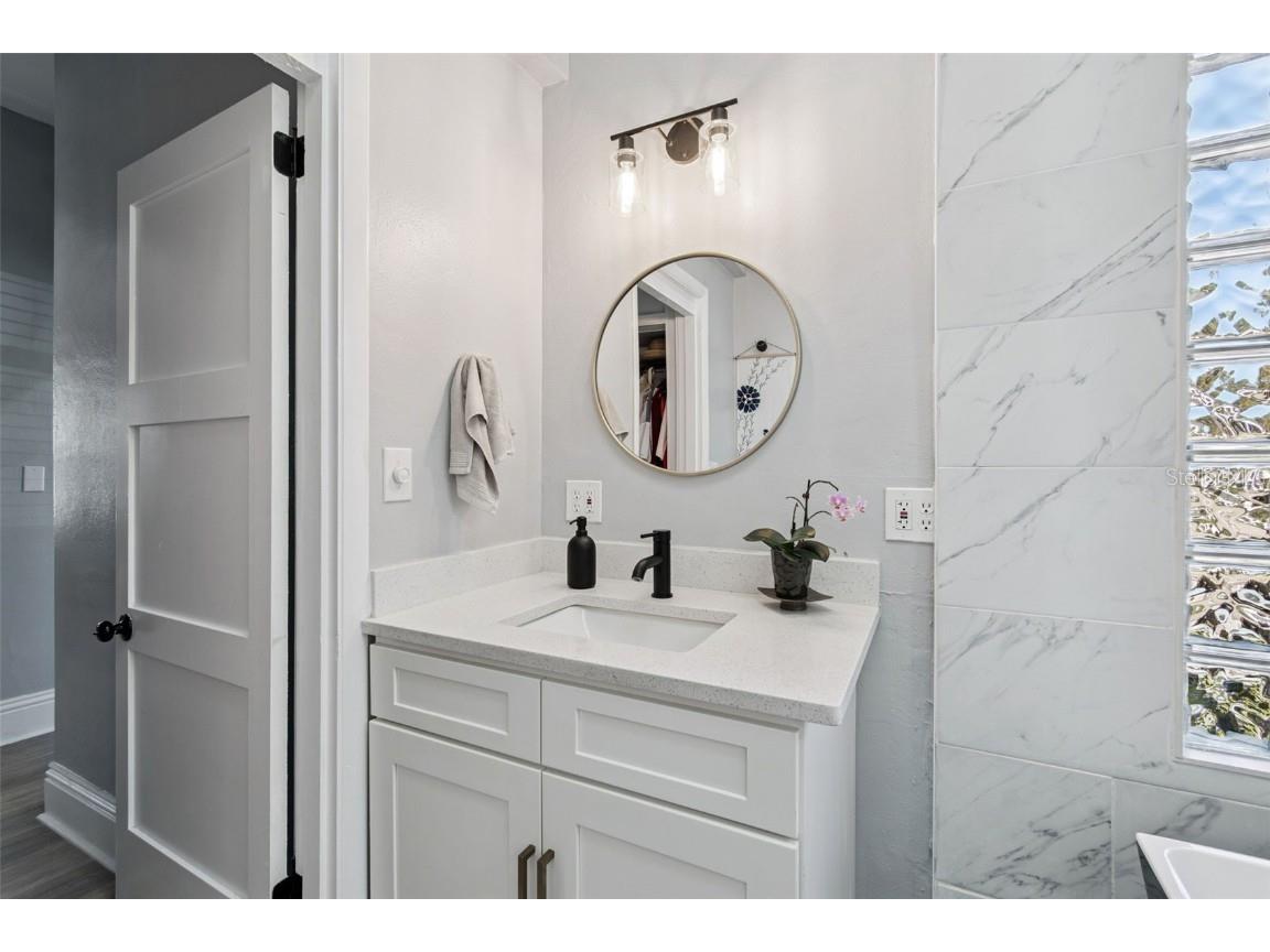 1120 17th Avenue N Saint Petersburg FL 33704 TB8448255 image38