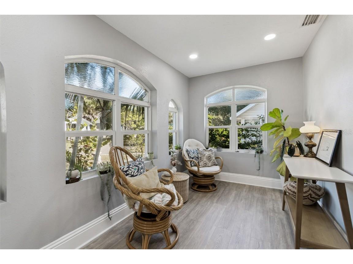 1120 17th Avenue N Saint Petersburg FL 33704 TB8448255 image4