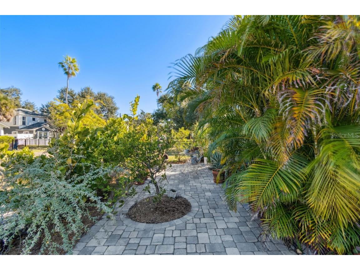 1120 17th Avenue N Saint Petersburg FL 33704 TB8448255 image40