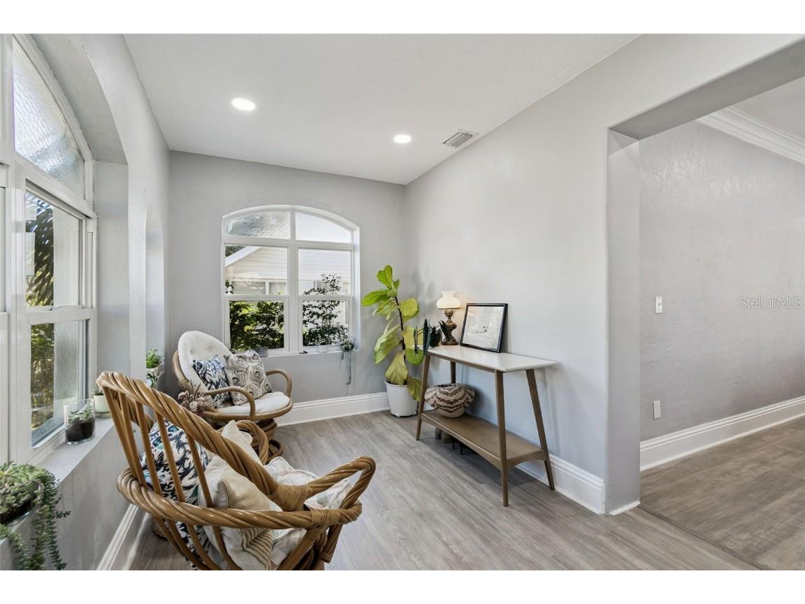 1120 17th Avenue N Saint Petersburg FL 33704 TB8448255 image5