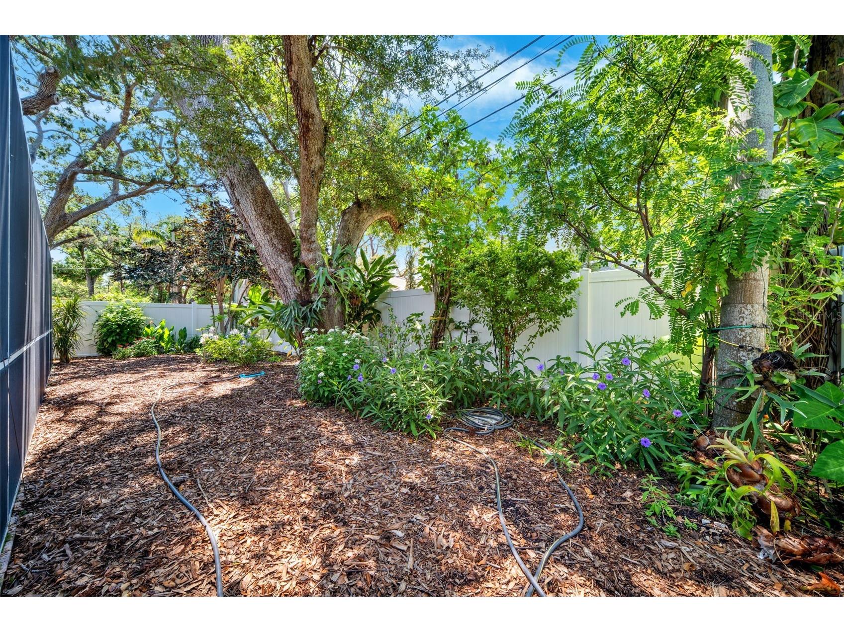 1120 43rd Avenue N Saint Petersburg FL 33703 TB8477382 image46