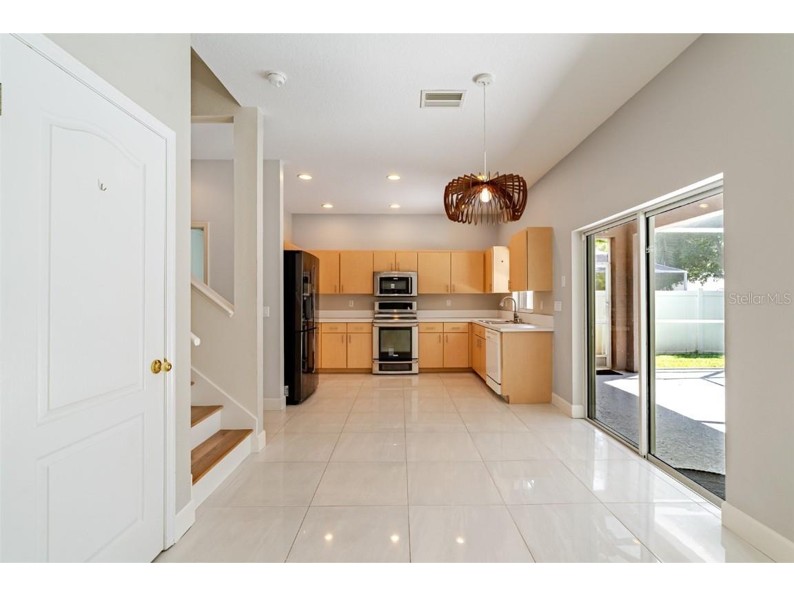 1120 Bluffs Circle Dunedin FL 34698 W7877252 image16