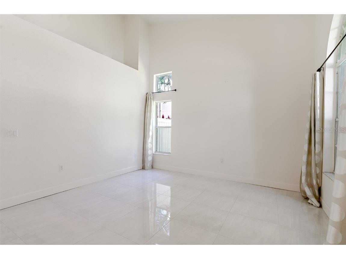 1120 Bluffs Circle Dunedin FL 34698 W7877252 image6