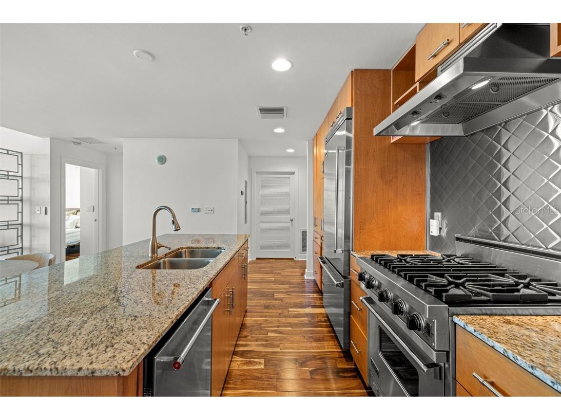 1120 E Kennedy Boulevard #1210 Tampa FL 33602 TB8438136 image17