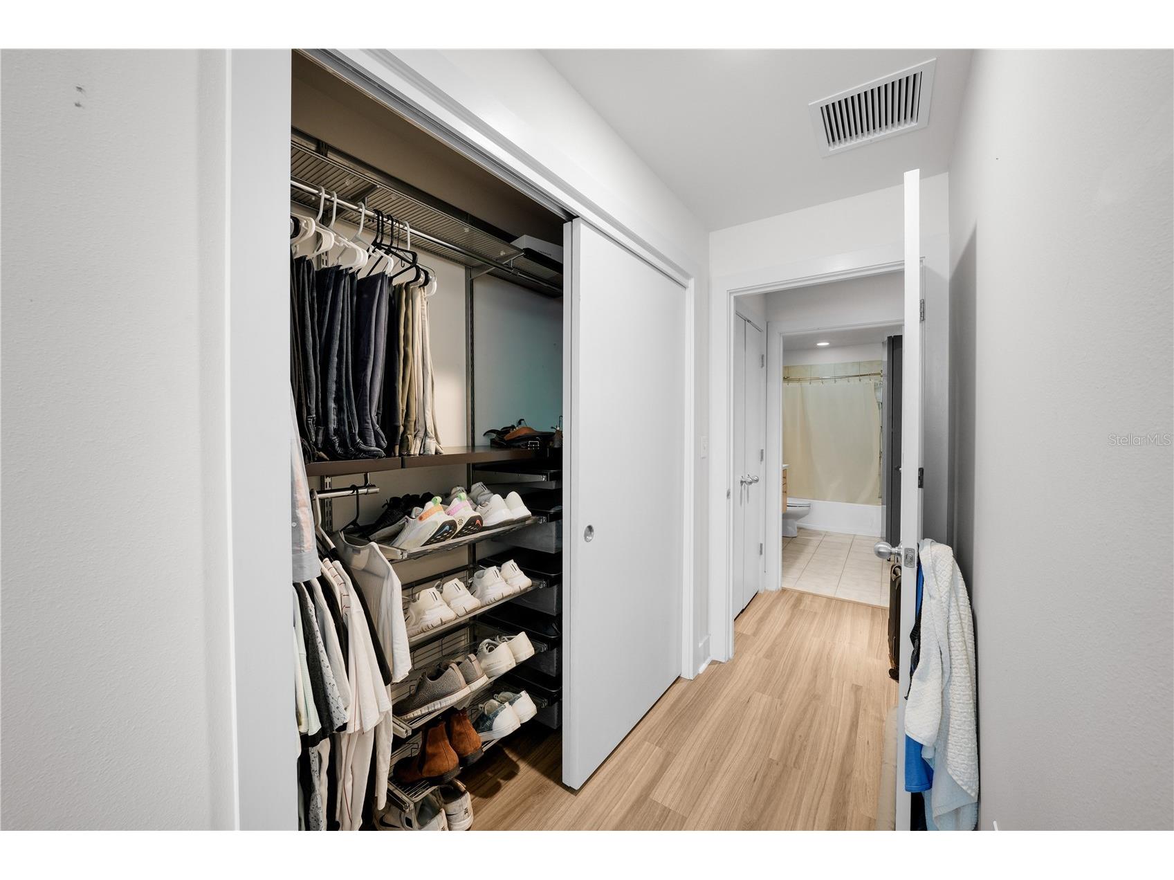 1120 E Kennedy Boulevard #827 Tampa FL 33602 TB8481131 image21