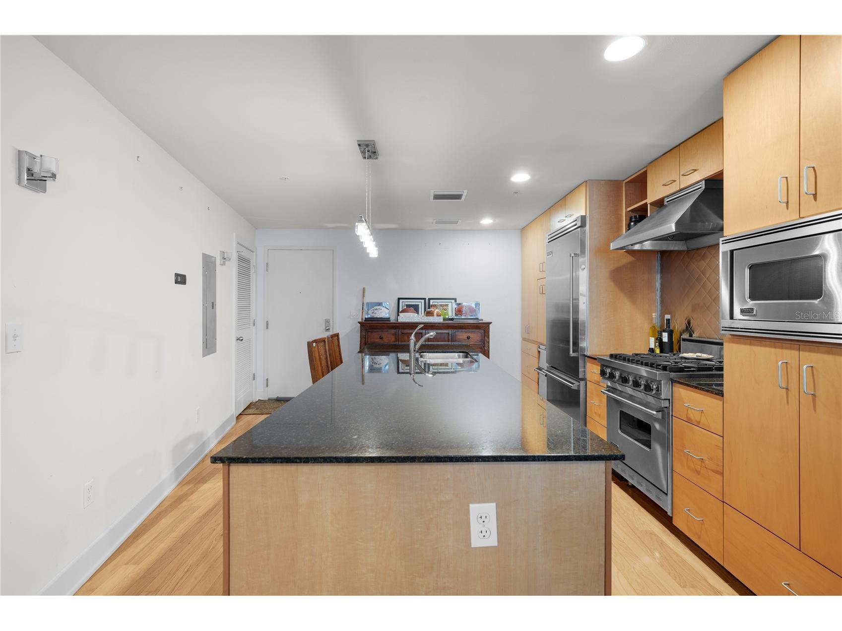 1120 E Kennedy Boulevard #827 Tampa FL 33602 TB8481131 image5