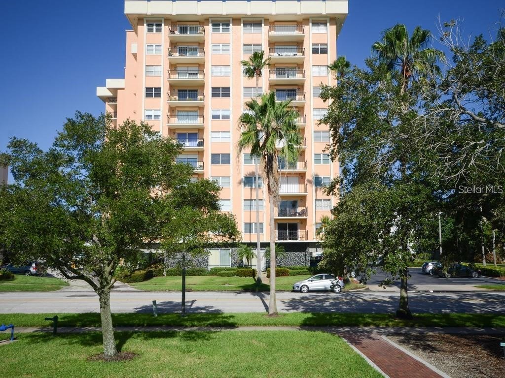 1120 N Shore Drive NE #501 Saint Petersburg FL 33701 - TAMPA BAY U8206622 image1