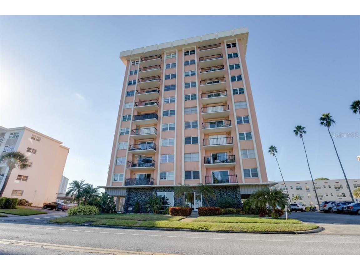 1120 N Shore Drive NE #503 Saint Petersburg FL 33701 - TAMPA BAY TB8420041 image1