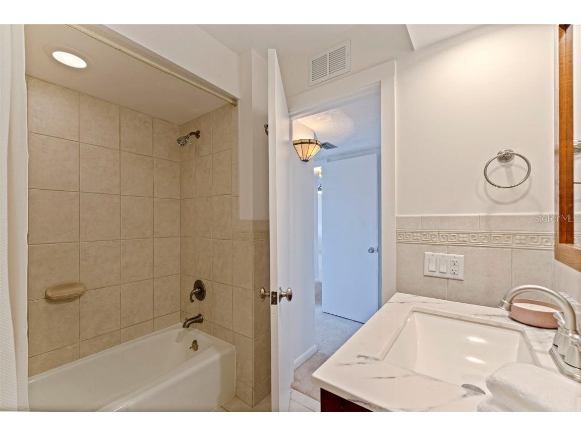 1120 N Shore Drive NE #503 Saint Petersburg FL 33701 - TAMPA BAY TB8420041 image25