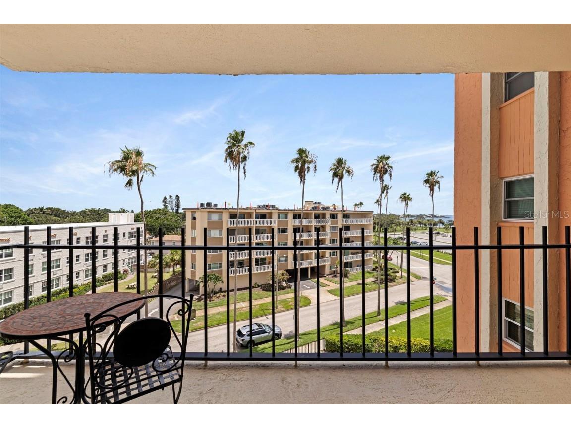 1120 N Shore Drive NE #503 Saint Petersburg FL 33701 - TAMPA BAY TB8420041 image5