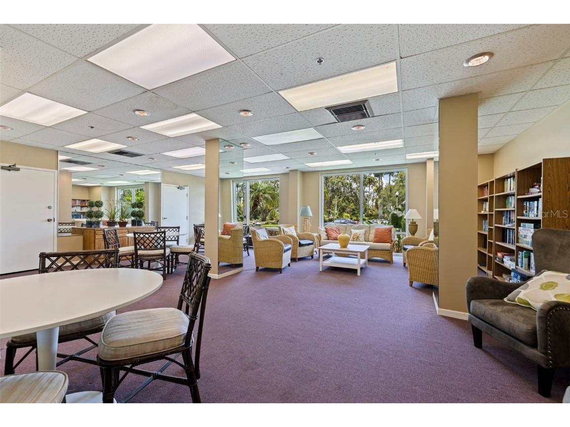 1120 N Shore Drive NE #503 Saint Petersburg FL 33701 - TAMPA BAY TB8420041 image56