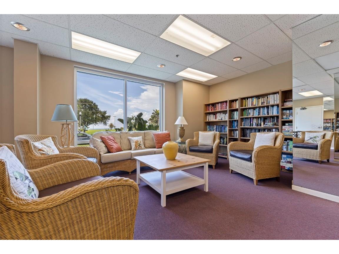 1120 N Shore Drive NE #503 Saint Petersburg FL 33701 - TAMPA BAY TB8420041 image57