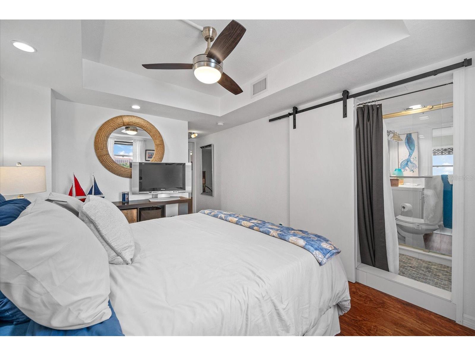 1120 N Shore Drive NE #802 Saint Petersburg FL 33701 TB8520939 image33