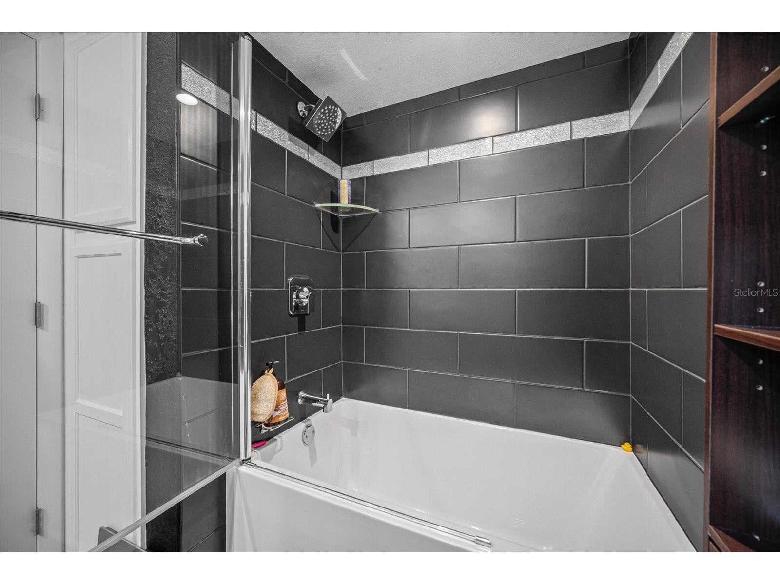 1120 N Shore Drive NE #802 Saint Petersburg FL 33701 TB8520939 image36