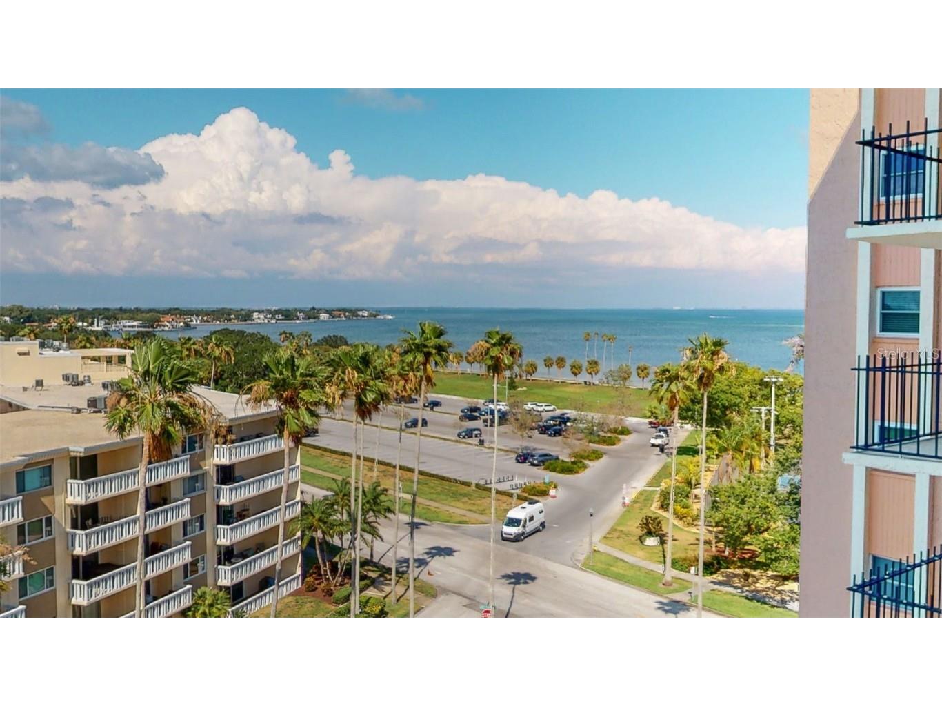 1120 N Shore Drive NE #804 Saint Petersburg FL 33701 - TAMPA BAY AND DIME BEACH U8198822 image1