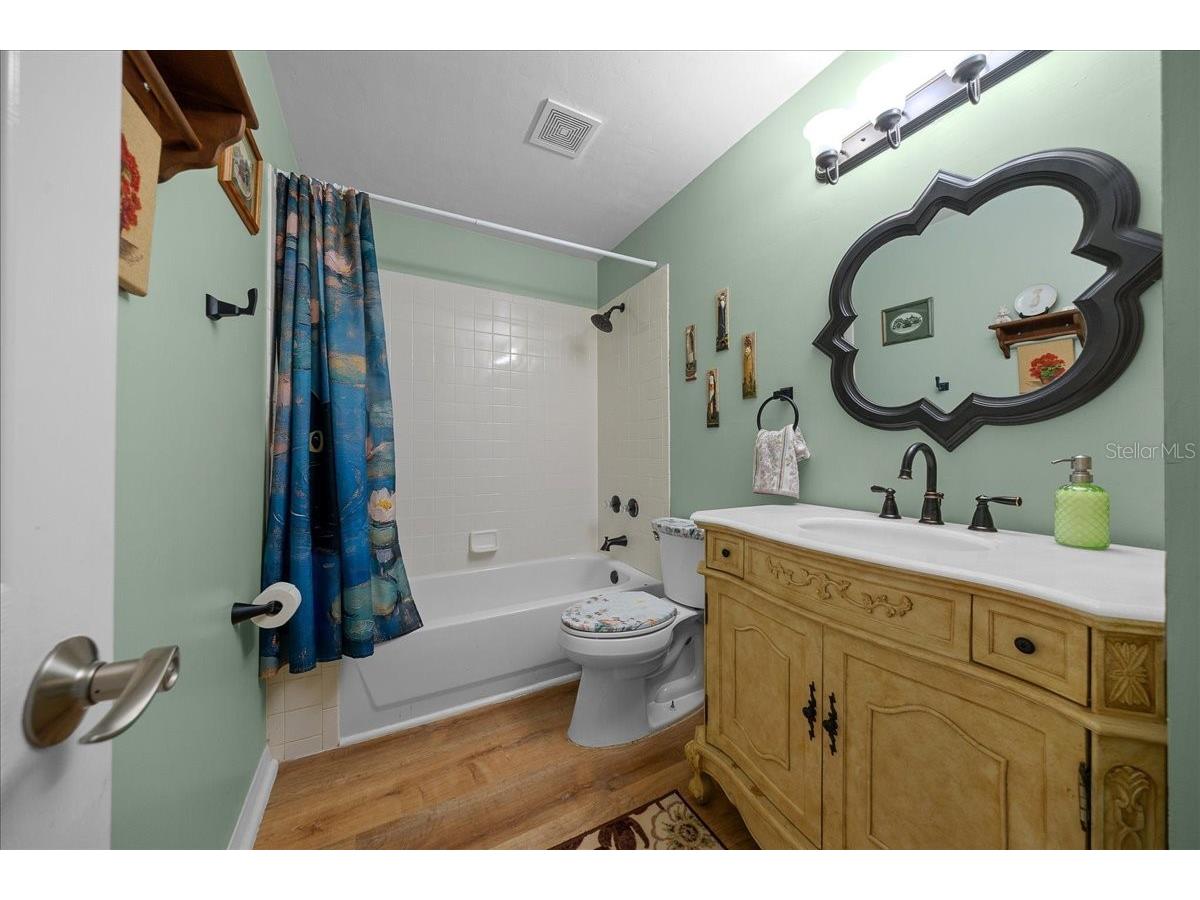 1120 NE 22nd Court Gainesville FL 32641 OM709875 image21