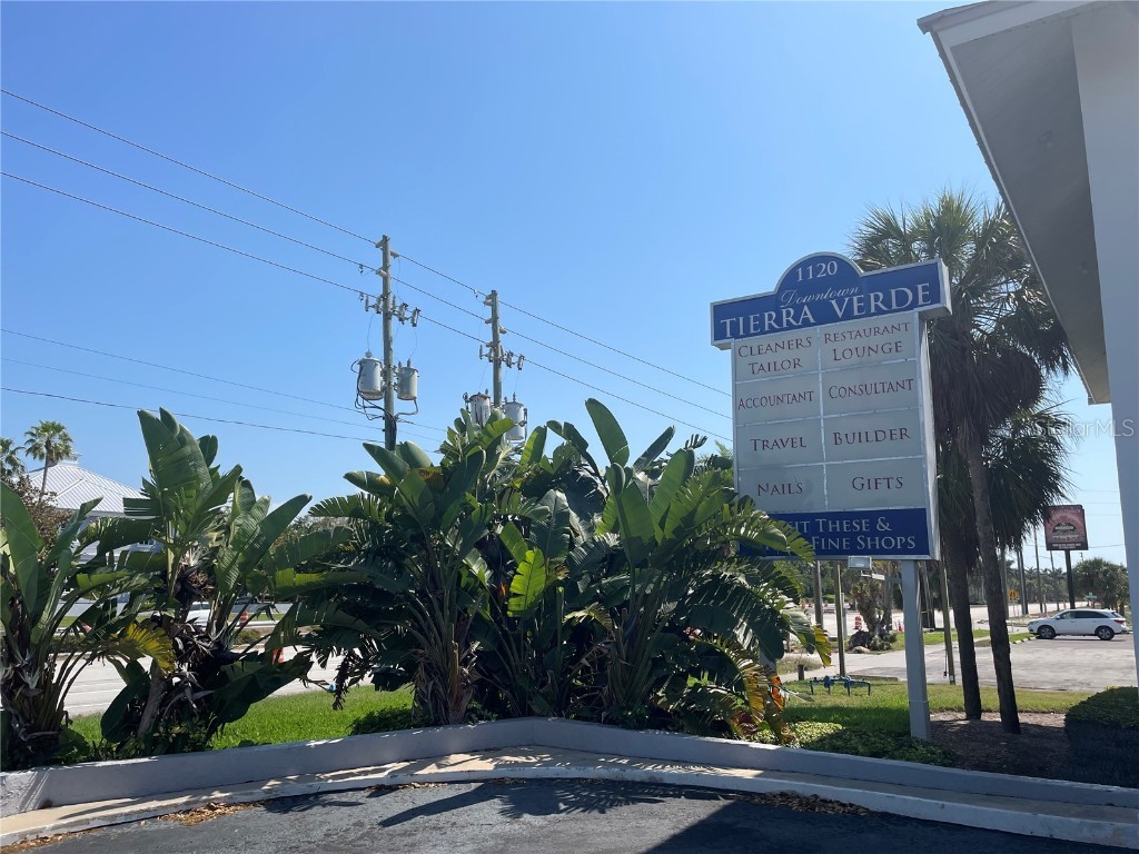 1120 Pinellas Bayway S #212 Tierra Verde FL 33715 U8197725 image1