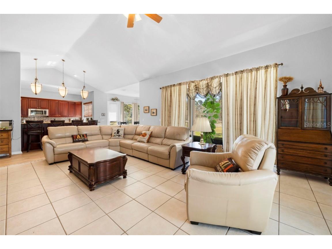 11200 Woodland Waters Boulevard Weeki Wachee FL 34613 W7879951 image26