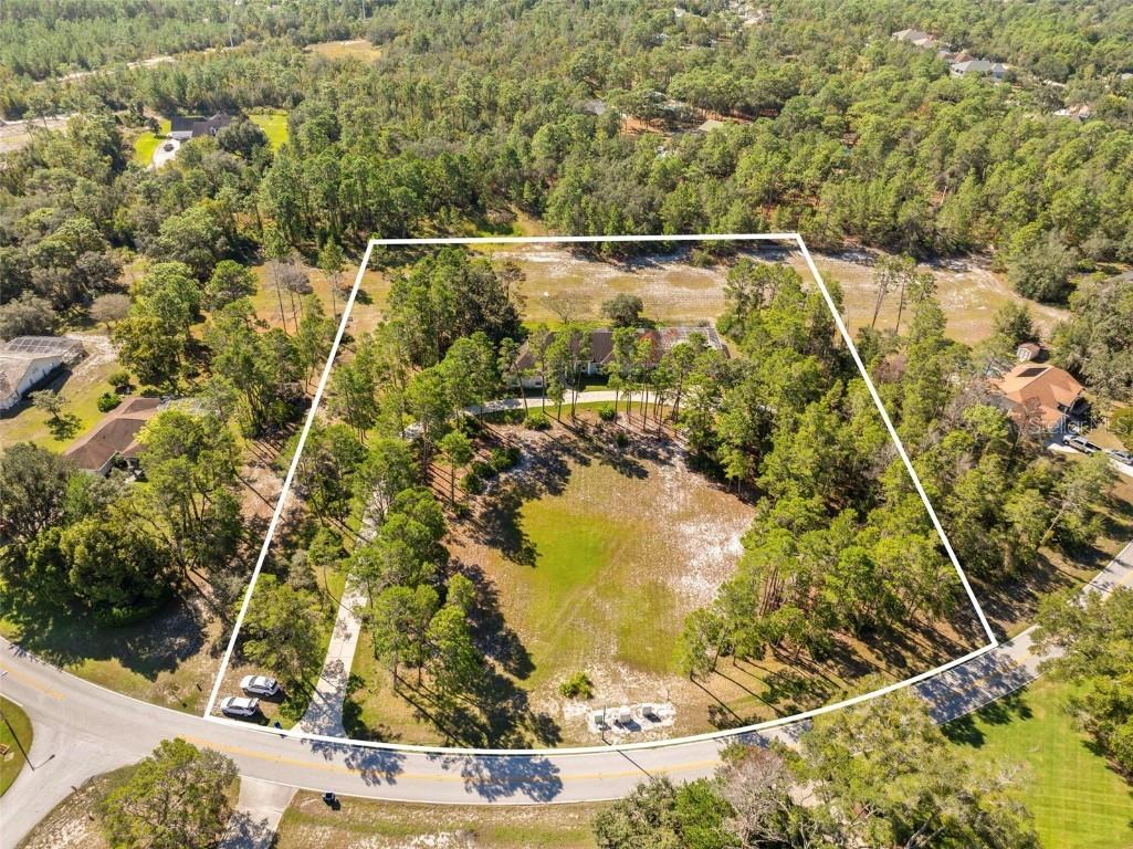 11200 Woodland Waters Boulevard Weeki Wachee FL 34613 W7879951 image3