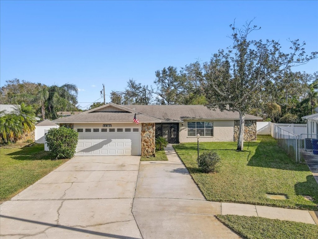 11201 110th Way Largo FL 33778 TB8316367 image1