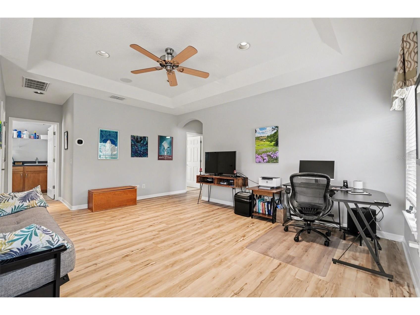 11201 Green Park Circle Tampa FL 33626 TB8476954 image17