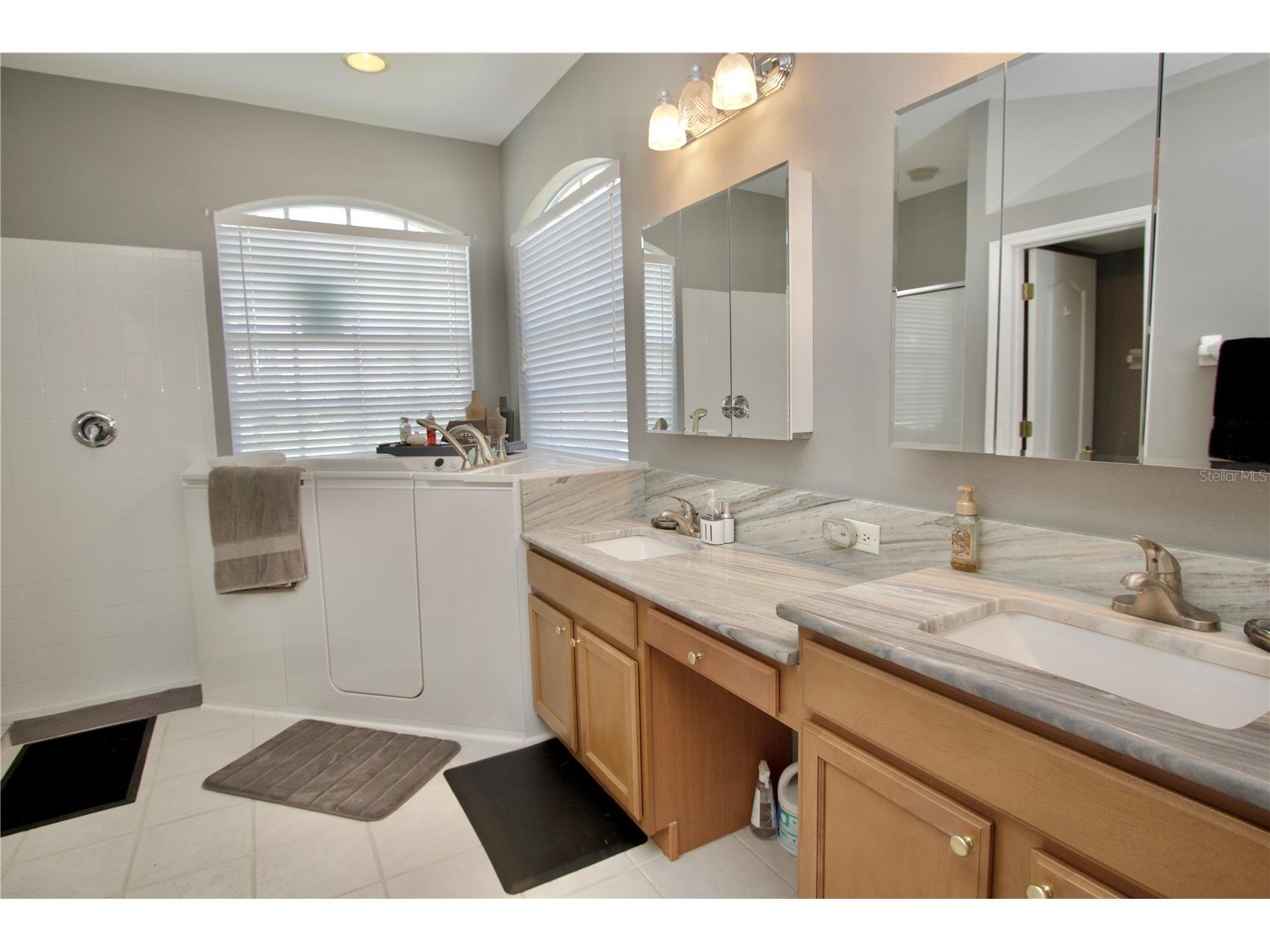 11205 Edge Park Drive Hudson FL 34667 W7886926 image5