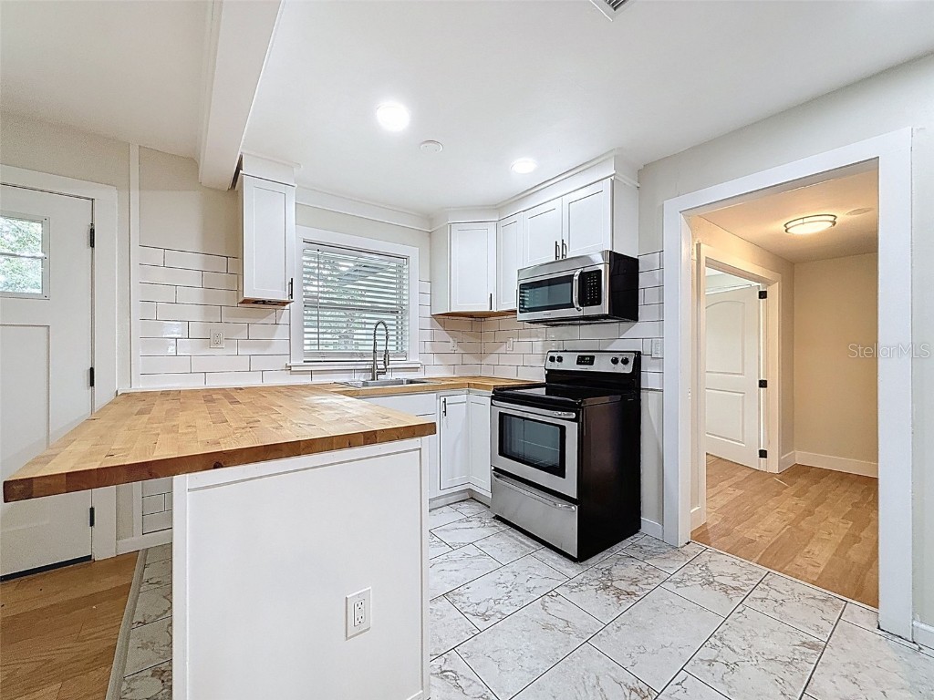 1121 49th Ave N Saint Petersburg FL 33703 O6349258 image10