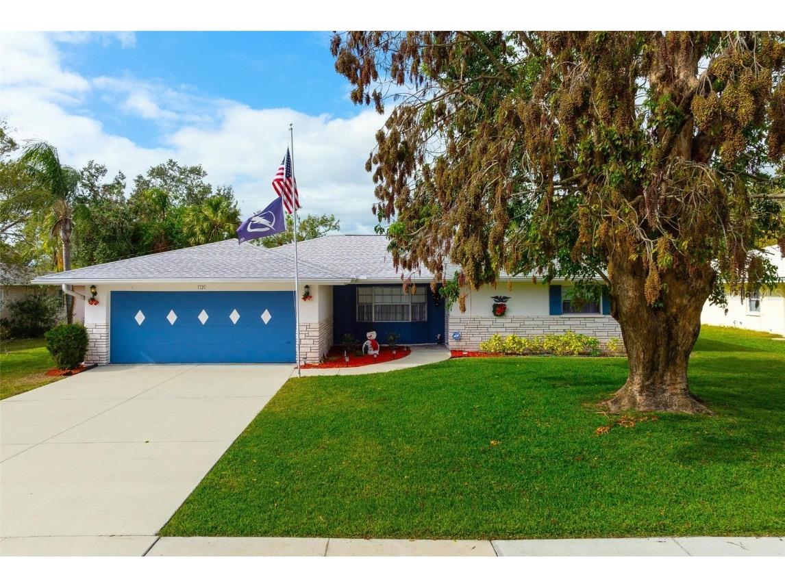 1121 Danny Drive Sarasota FL 34243 A4632423 image1