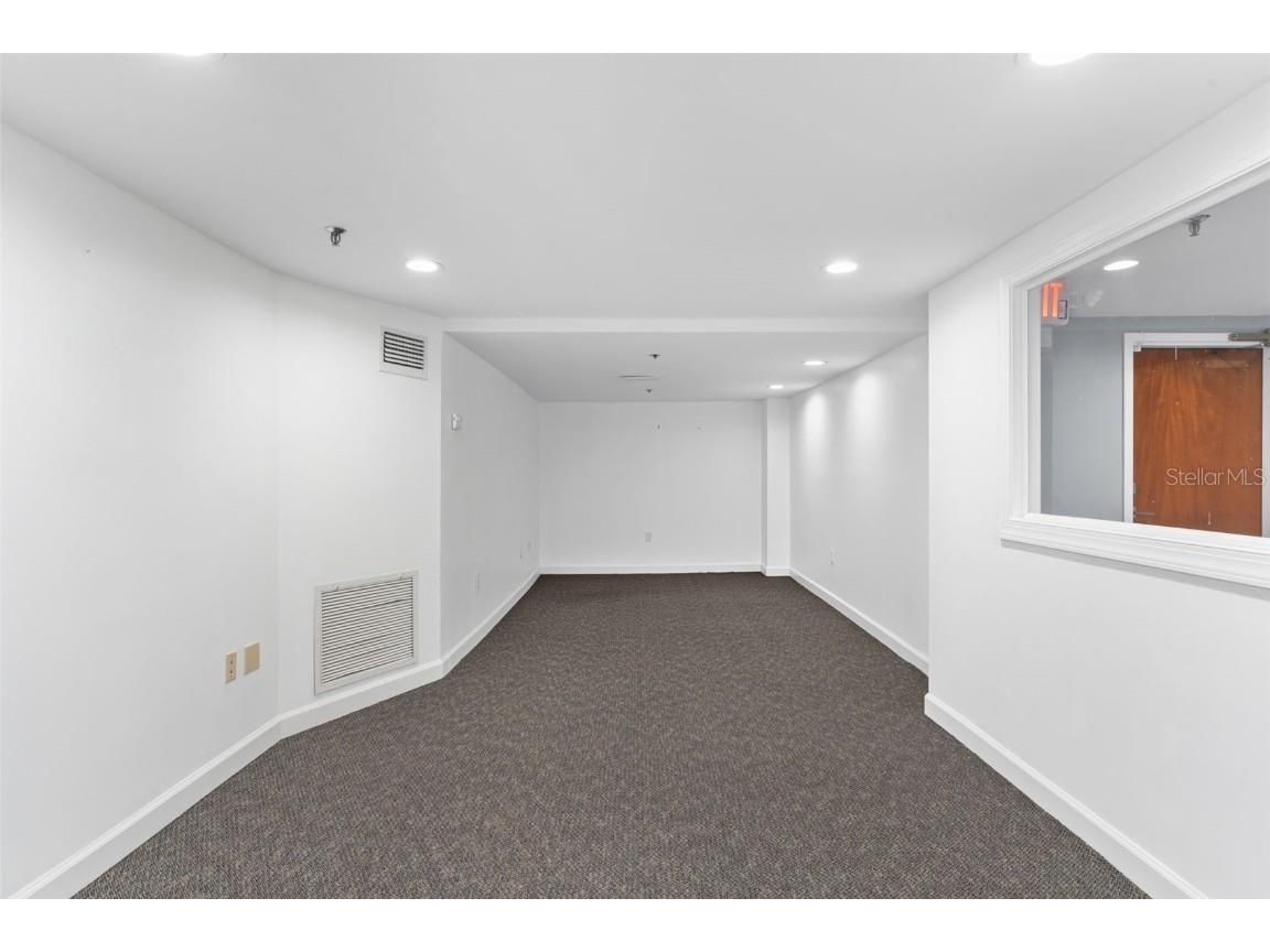 1121 E Twiggs Street Tampa FL 33602 TB8310023 image39