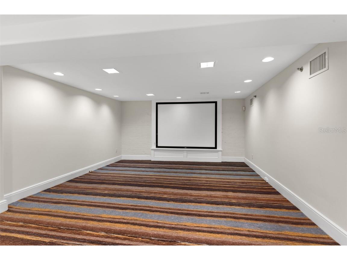 1121 E Twiggs Street Tampa FL 33602 TB8310023 image43