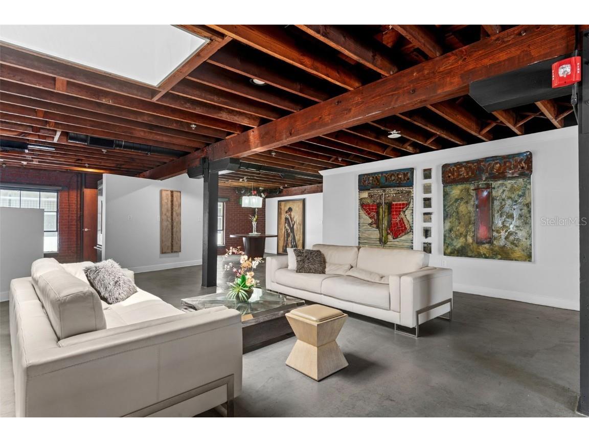 1121 E Twiggs Street Tampa FL 33602 TB8310023 image60