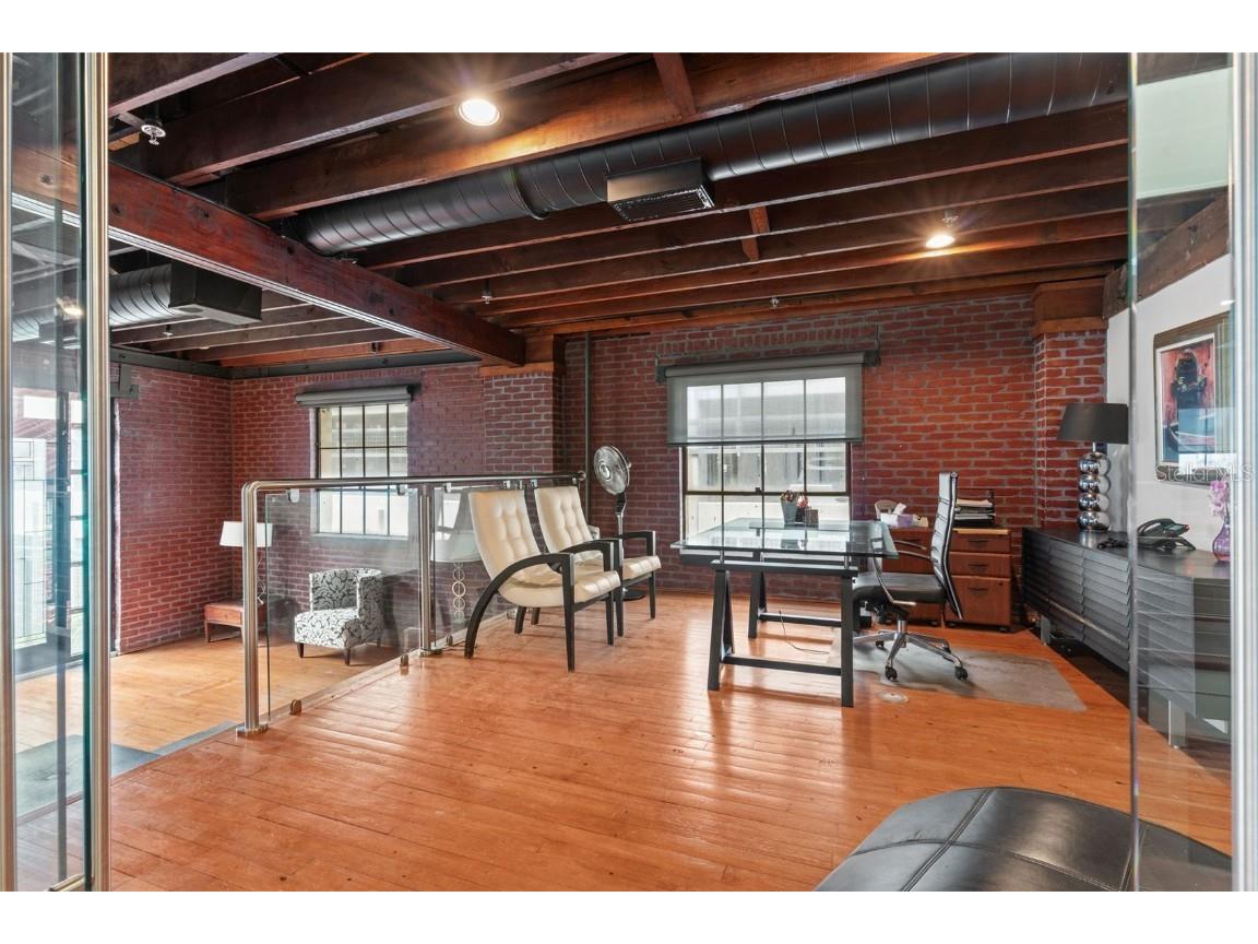 1121 E Twiggs Street Tampa FL 33602 TB8310023 image64