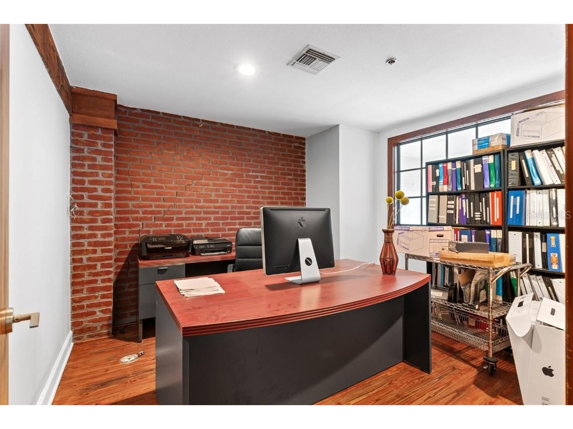 1121 E Twiggs Street Tampa FL 33602 TB8310023 image69