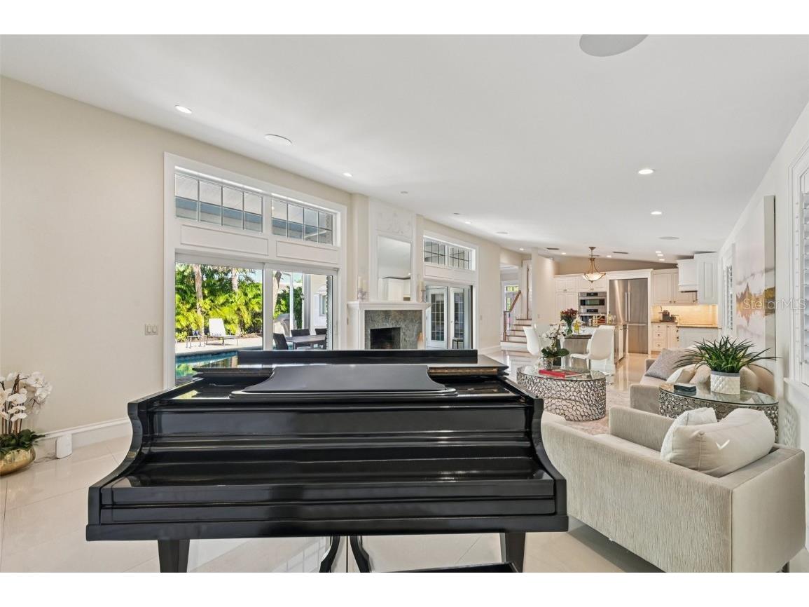 1121 Morningside Place Sarasota FL 34236 A4674983 image14