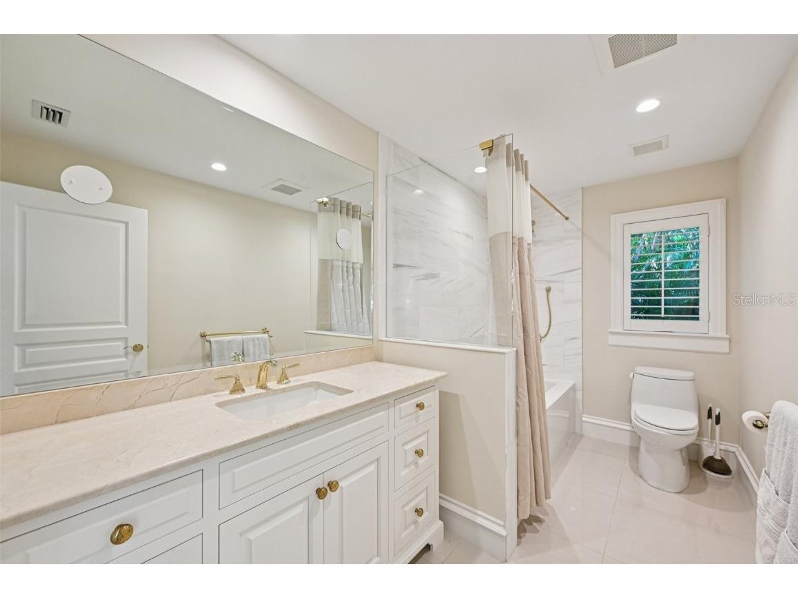 1121 Morningside Place Sarasota FL 34236 A4674983 image30